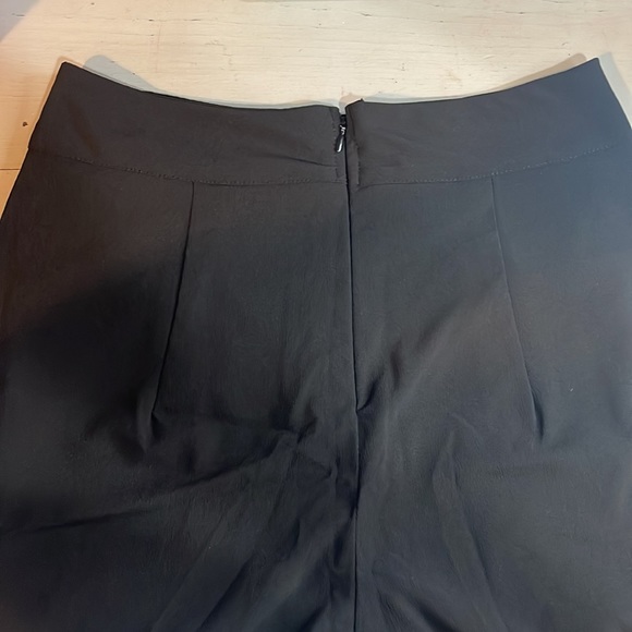 High waisted shorts - Picture 2 of 6